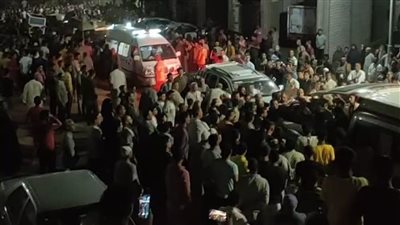 بث مباشر | جنازة مهيبة.. المئات يشيعون جثامين 4 ضحايا في حادث تطهير بئر صحي بالغربية