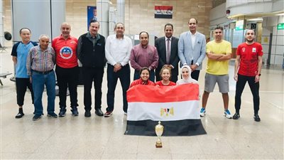 وفد رسمي من الشباب والرياضة يستقبل منتخب تنس الطاولة بمطار القاهرة