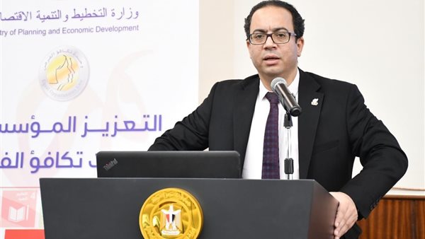 الدكتور جميل حلمي