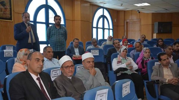 لقاء محافظ المنيا