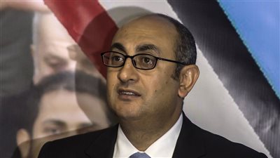 خالد علي: إخلاء سبيل 12 متهما بنشر أخبار كاذبة والانضمام لجماعة الإخوان 