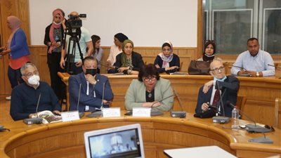 «عشرينيات القرن العشرين علامات فارقة وإنجازات مضيئة» يناقش الموسيقى والغناء والفنون الاستعراضية