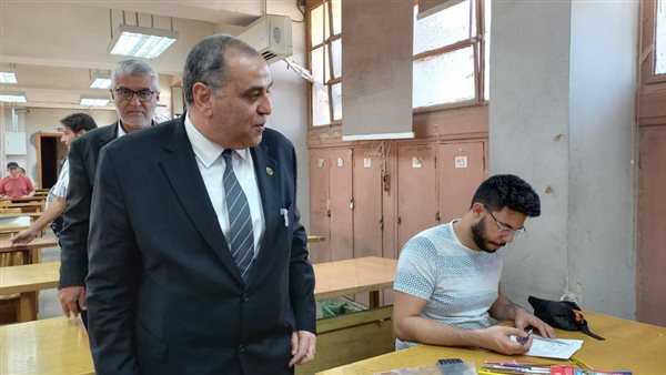 رئيس جامعة حلوان