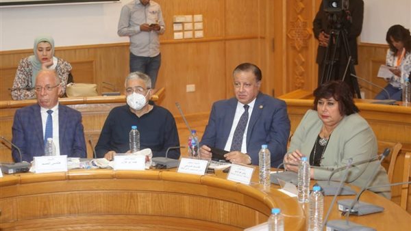 وزيرة الثقافة تشهد