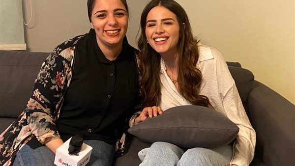 هنادي مهنا ومحررة