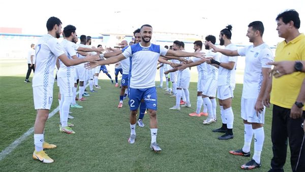 ممر شرفي للاعبي فريق