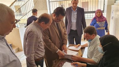 وكيل تعليم الغربية يتابع أعمال تقدير درجات الشهادة الإعدادية ويعلن موعد النتيجة │ صور
