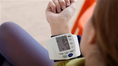 علاج انخفاض ضغط الدم في المنزل.. 4 علاجات سريعة بدون أدوية
