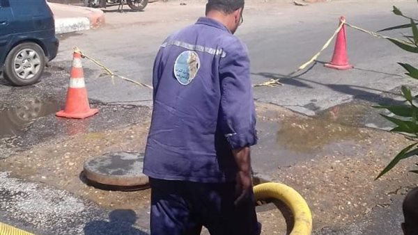 إصلاح كسر في خط مياه