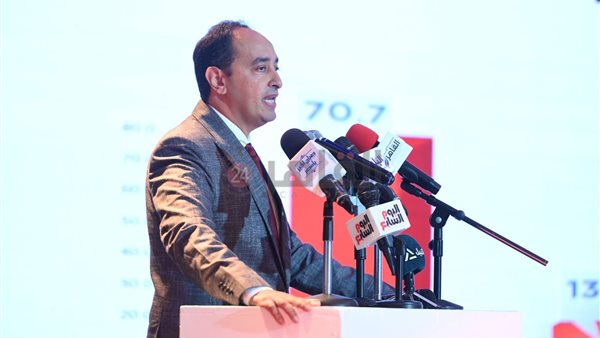 الدكتور عمرو عثمان