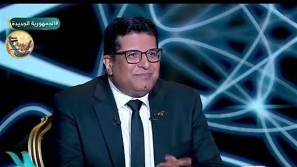 المؤلف أيمن سلامة