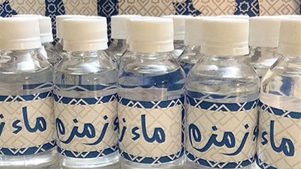 عبوات ماء وموم