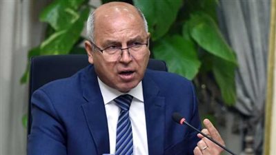 وزير النقل يصدر قرارًا بعدم ترحيل الإجازات الاعتيادية للعاملين بالسكة الحديد | مستند