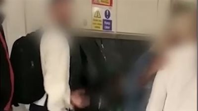 المسافرون للاحتفال الملكي.. فوضى تجتاح مطار مانشستر ومطالب للجيش بالتدخل