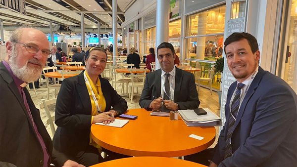 وزيرة البيئة والدكتور