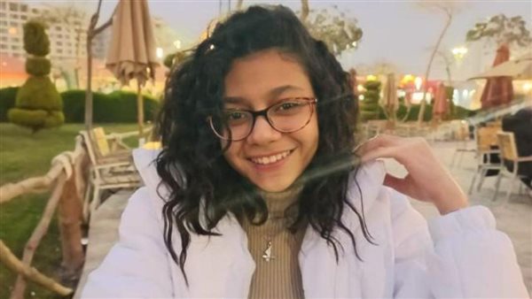 الطالبة يارا عمرو