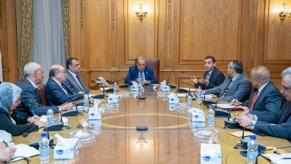 اجتماع وزير الانتاج