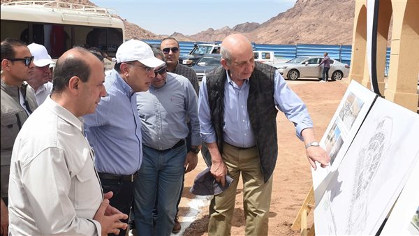 رئيس الوزراء يتفقد