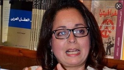 أستاذ أدب بجامعة القاهرة تكشف سر اهتمام الإنجليز بشخصية شارلوك هولمز