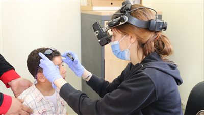 جامعة عين شمس تقدم قافلة طبية وعلاجية لأهالي البحيرة ضمن حياة كريمة