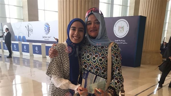 منال رستم ومحررة