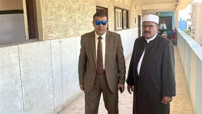 الوكيل الشرعي يتفقد امتحانات الثانوية الأزهرية للقسم الأدبي بالإسكندرية