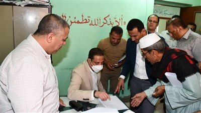 محافظ الفيوم في جولة مفاجئة لمتابعة أعمال توريد القمح