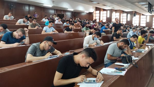 امتحانات نهاية العام