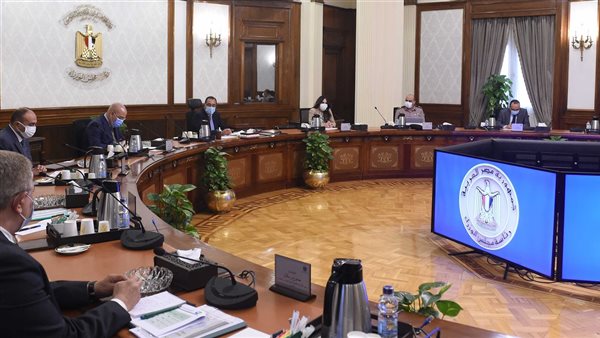 رئيس الوزراء يتابع