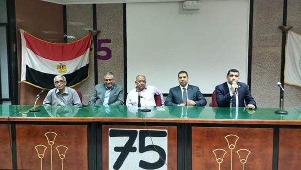 دورة عن إعداد مدرب