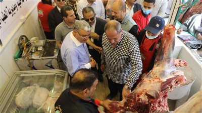افتتاح منفذ لبيع اللحوم بأسعار مخفضة بمركز ملوي في المنيا