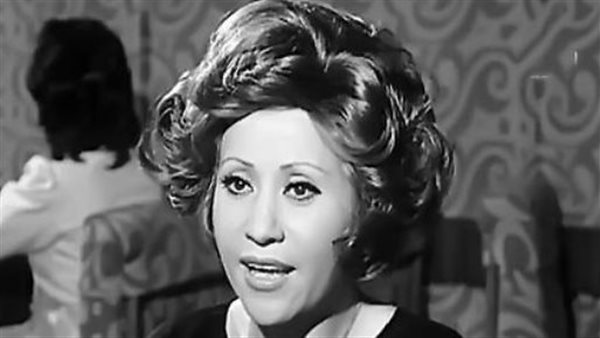 الفنانة آمال رمزي