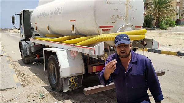 سائق يتخلص من مياه