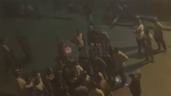 جانب من احتجاز عمال