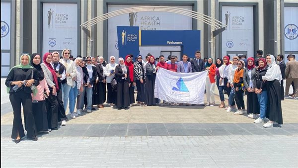 وفد طلاب جامعة كفر