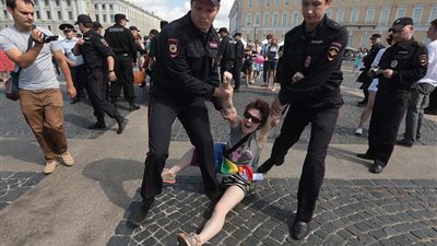 تصل لـ5 ملايين روبل.. البرلمان الروسي يدرس فرض غرامة على المروجين للمثلية