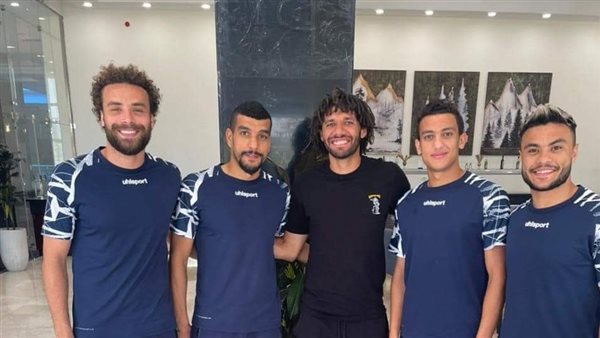 محمد النني مع لاعبي