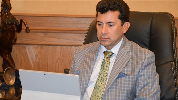 وزير الشباب والرياضة