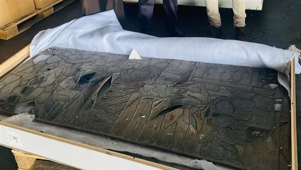 تهريب قطعتين آثار