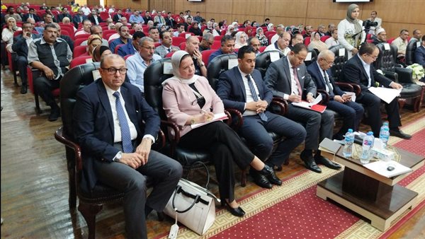 اجتماع محافط بورسعيد