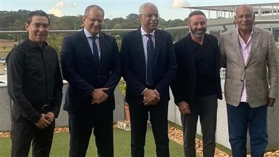 جمال علام يهدى درع الاتحاد لسفير مصر في مالاوى