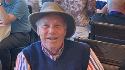 توافد الحضور على عزاء مؤسس مجموعة كريازي بكنيسة ماري جرجرس | بث مباشر