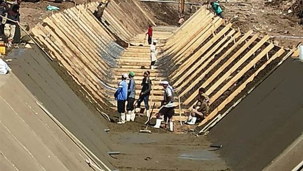 مشروعات تبطين الترع