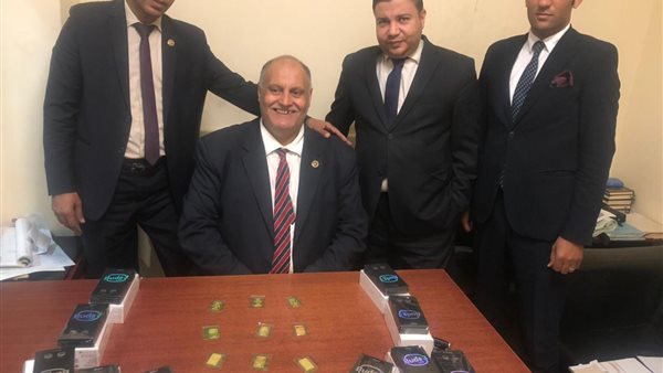 ضبط راكب بمطار القاهرة