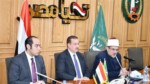 وزير الأوقاف خلال