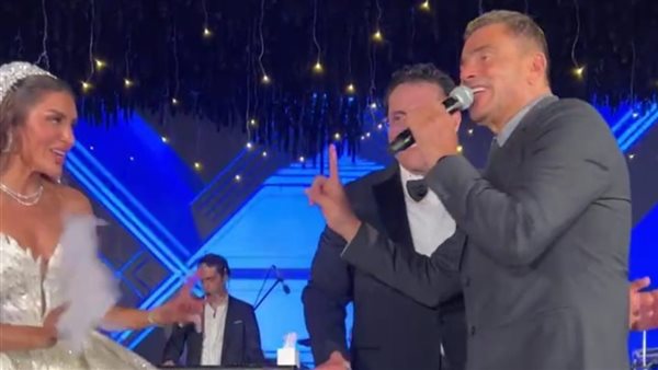 عمرو دياب مع خالد