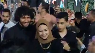 بعد تغيبه عن بعثة المنتخب.. محمد النني يحتفل بزفاف شقيقته في المحلة | بث مباشر