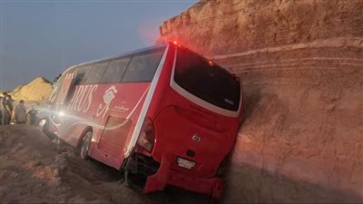 اصطدام أتوبيس بجبال علي الطريق الدولي أبو زنيمة شرم الشيخ| صور