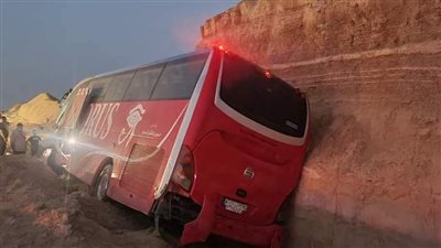 كدمات وسحجات.. تفاصيل إصابة 24 شخصًا في انقلاب أتوبيس بجنوب سيناء | بث مباشر