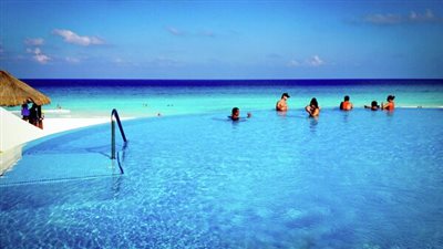 سياحة الشيوخ توصي بعدم منع البوركيني في قرى الساحل الشمالي والعين السخنة